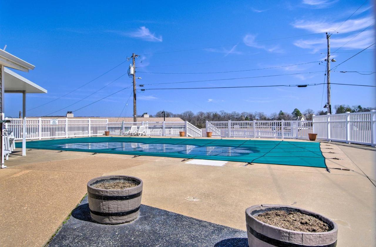 Osage Beach Resort Condo With Community Pool! Exteriör bild